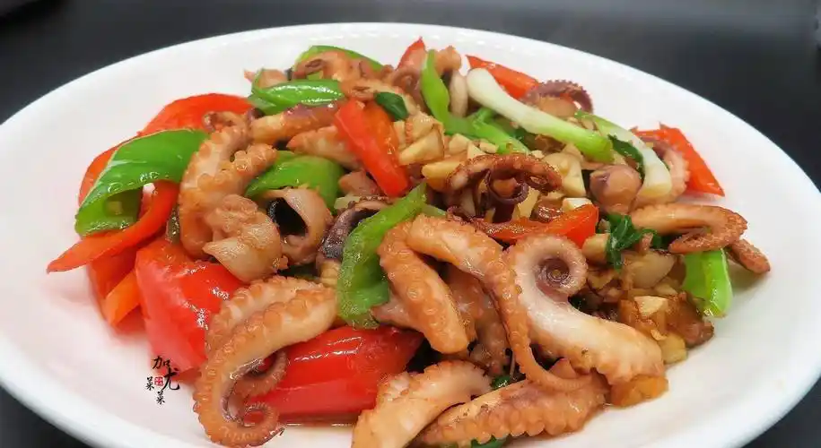 八爪鱼最好吃的做法,又香又嫩,一点儿也不腥,常吃能补气养血_沙姜